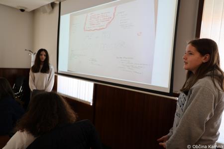 Letošnji otroški parlament na občinski ravni v središče postavlja duševno zdravje mladih (31)